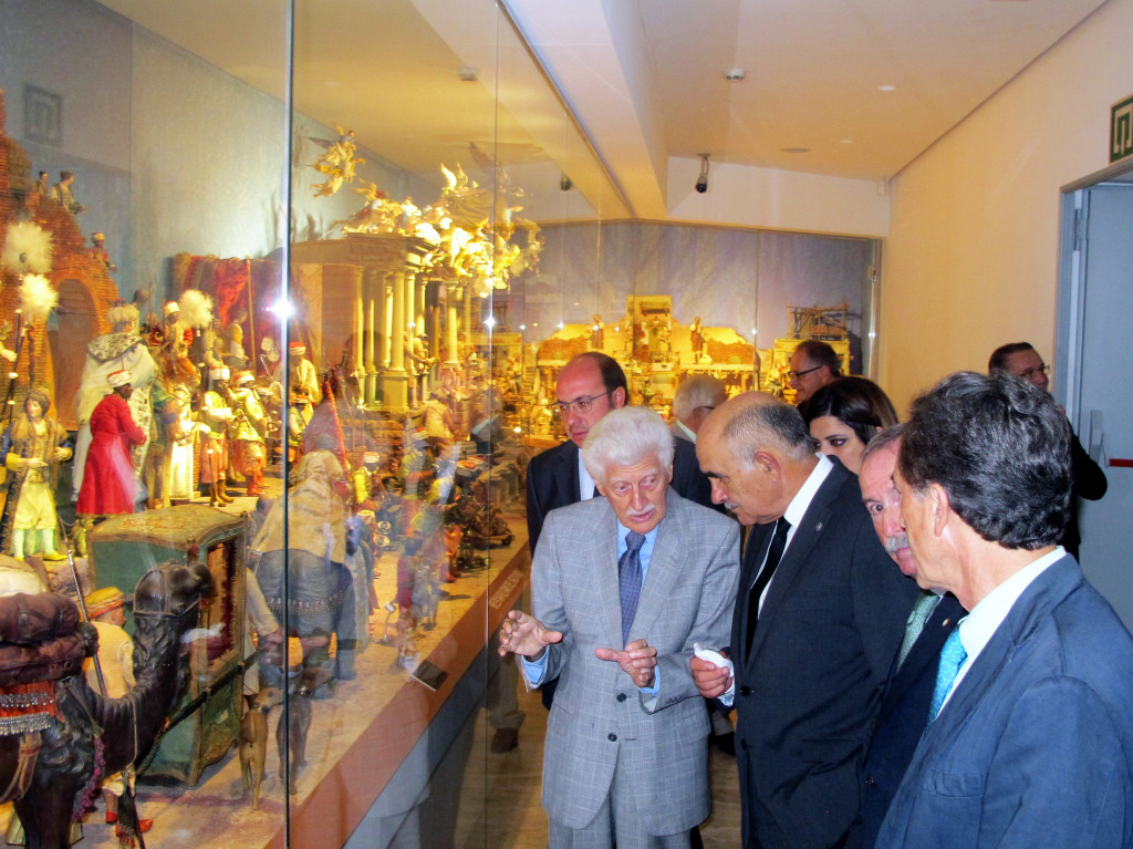 Visita de Garre al Belén Napolitano